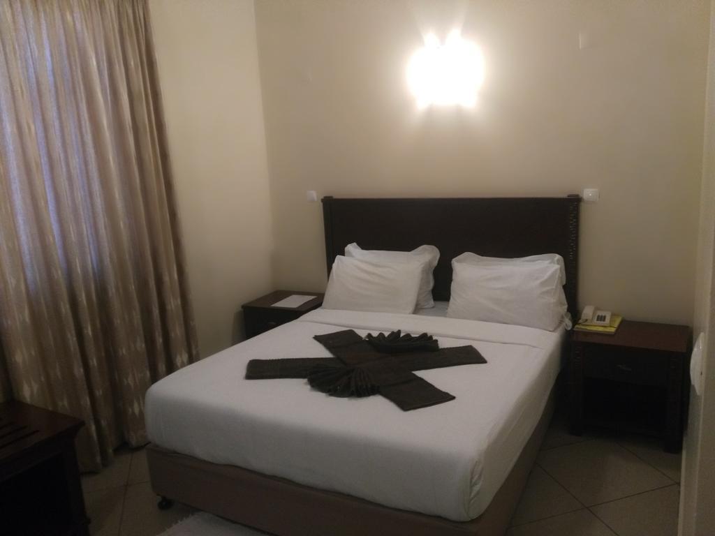 ホテル Pensao Marhaba Residencial マプト エクステリア 写真